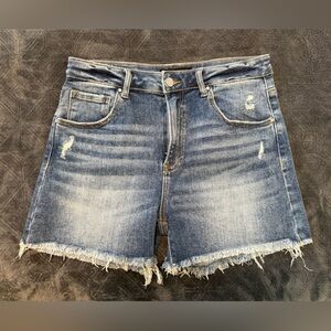 Wild Oak Boutique - Ledger Risen Shorts - Medium Wash - High Rise